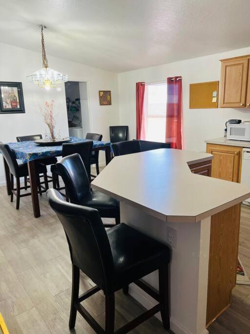 Death Valley/Prairiefire 3Bd/2Ba Home W/ Kitchen Pahrump Dış mekan fotoğraf